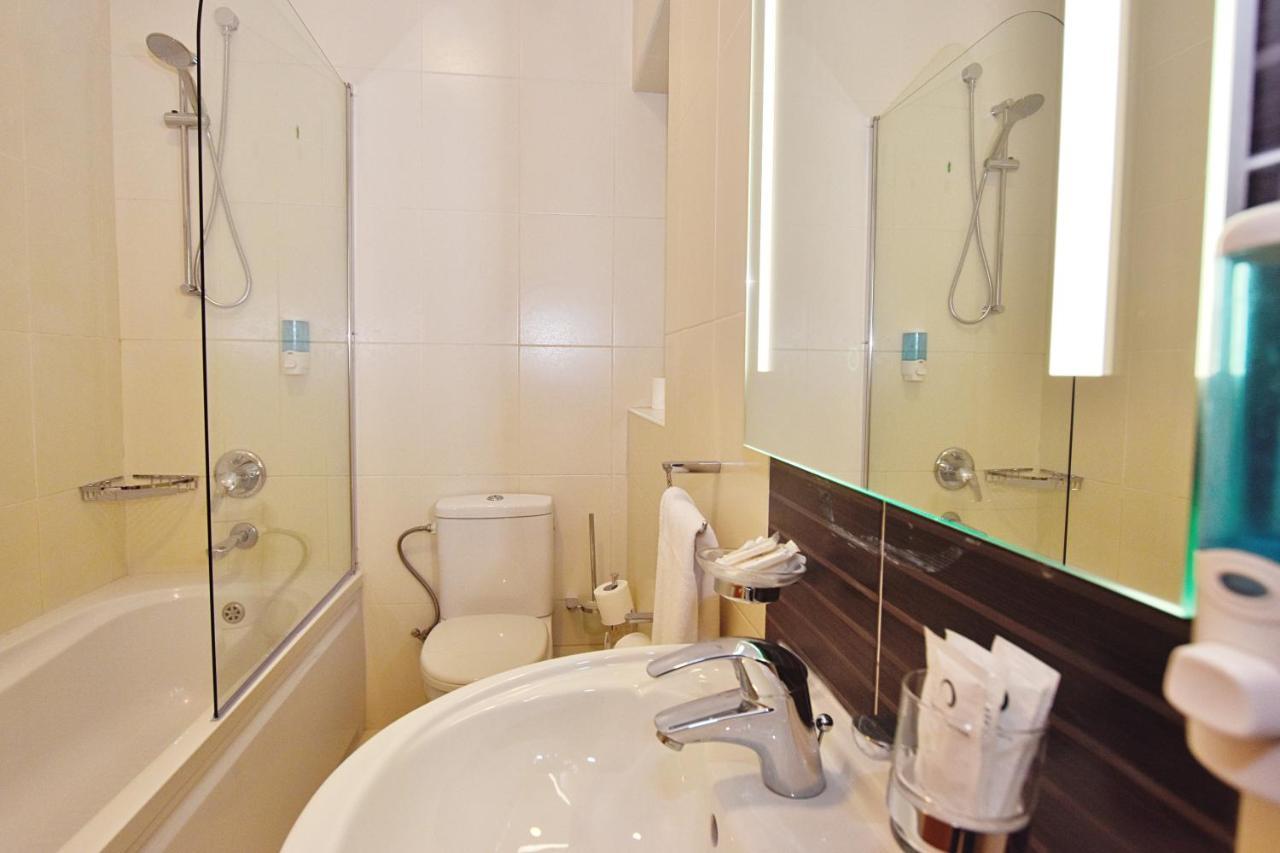 101 Moroni By Cast Renting * Gzira