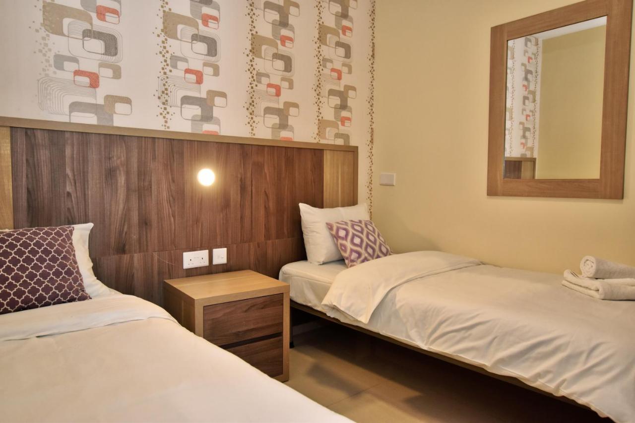 101 Moroni By Cast Renting Gzira